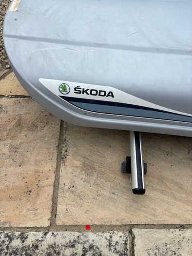 Genuine Skoda roof box & bars 380L
