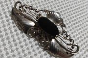 Vintage Sterling silver onyx stone brooch
