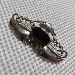Vintage Sterling silver onyx stone brooch