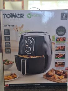 New in Box Tower 4ltr Airfryer