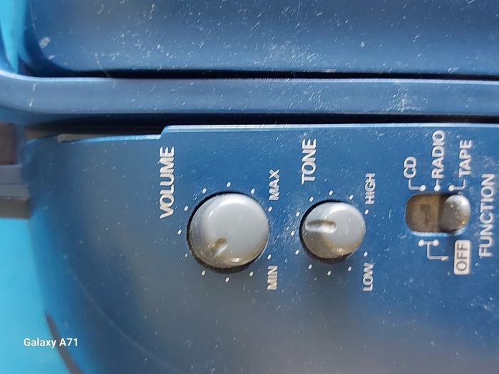 SANYO CD, Tape and Radio music System, Model MCD-Z155L, in excellent condition, and all functions work fine,