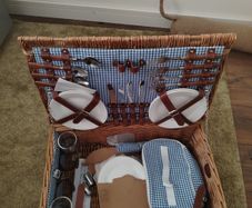 Picnic basket