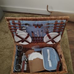 Picnic basket