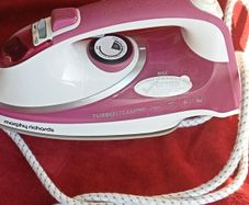 PRICE DROP Morphy Richards Turbo Steam Pro 2800W MaxSteam iron