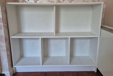 Shelves / Bookcase