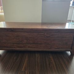 Solid wooden blanket box