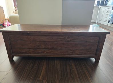 Solid wooden blanket box