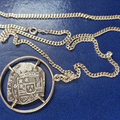 1733 Mexico Cob, Piece of 8, 8 Reales -  Philip V In silver pendent and silver chain.