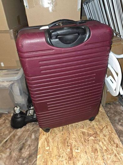 Travelog suitcase on wheels (dunnes stores) Collection Only 76x51x29cm Large