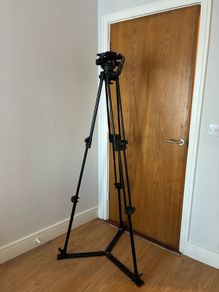 Vinten Pro-Touch Professional Tripod and Carry Case