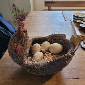 Handmade Straw Hen and Eggs Ornament.