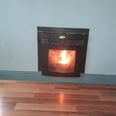 Kalor wood pellet stove - 3kW to 13kW - excellent condition