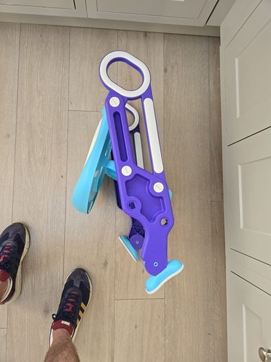 Toilet seat trainer