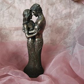 GENESIS Fine Arts figurine