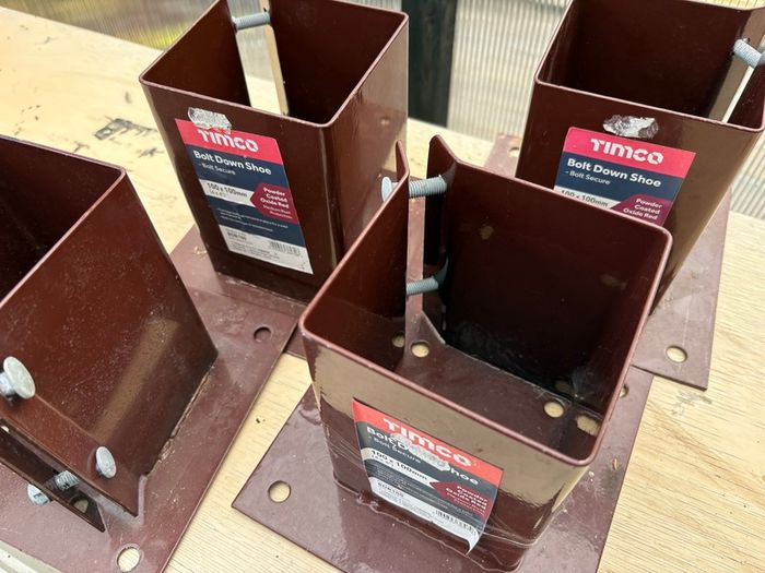 4 x Bolt down post shoes