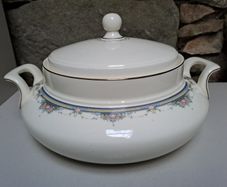 Royal Doulton Albany tureen
