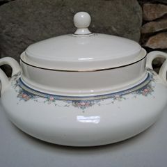 Royal Doulton Albany tureen