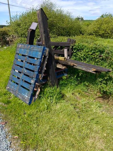 FREE pallets and wooden gate.