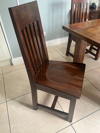 Solid wood kitchen table & 6 chairs
