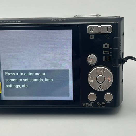 Sony Cyber-shot DSC-W730 16.1MP Digital Camera Black - Full Kit