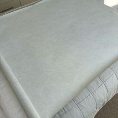 Blackout roller blind