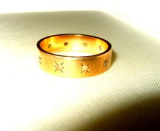 Vintage Hallmarked 9ct Gold/Diamond Ring