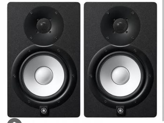 Yamaha hs7 professional studio monitors