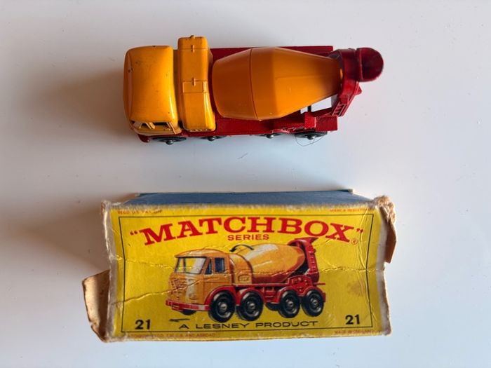dinky car