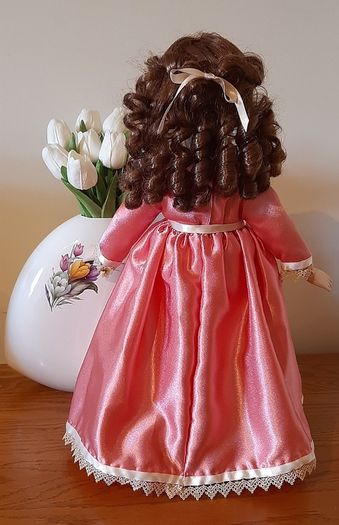 Porcelain dolls