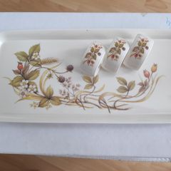 Vintage St.Michael Harvest melamine sandwich tray & 3 napkin rings