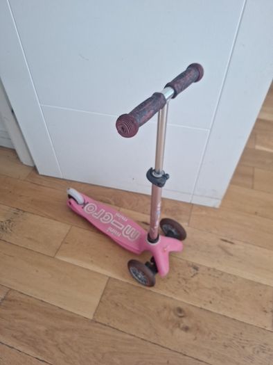 pink mini micro scooter