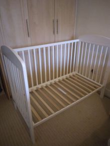 Cot bed