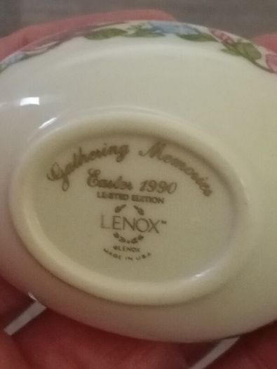 Lenox "Gathering Memories" limited edition collectible Easter egg trinket box from 1990