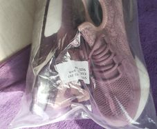 Pink safety shoes