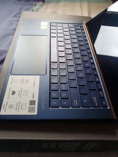Asus Zenbook 13" laptop, not working