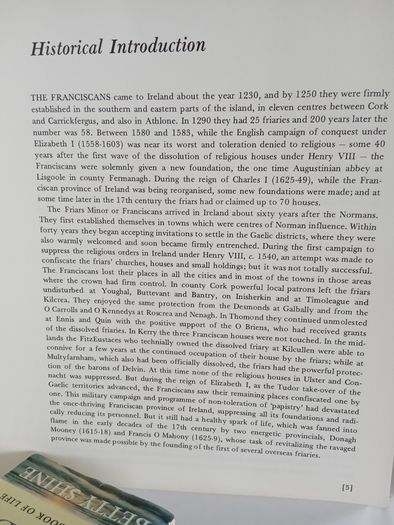A Pictorial Guide to the Irish Franciscan First Order Foundation: Eolai Pictiurtha do Fhonduireachtai na bhFroinsiasach Eireann den Chead Ord by Frederic Mac Donncha (LP131)