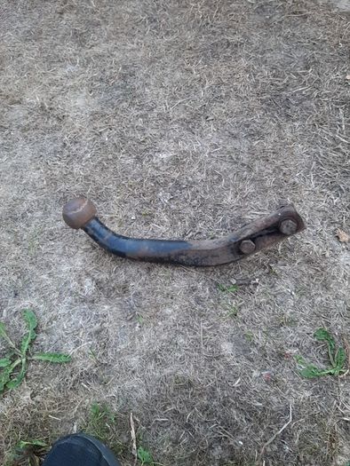 Toyota avensis  hitch from 08