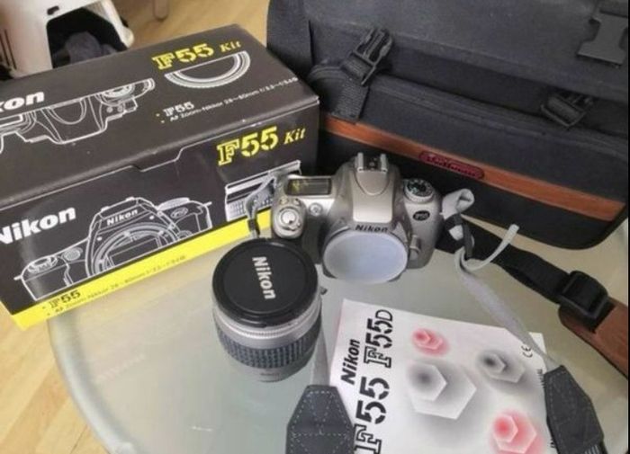 Nikon F55 35mm Film SLR Camera Kit - Boxed with 28-80mm Lens