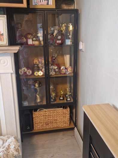 display cabinet