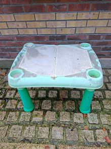 Sand table