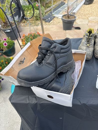 steel toe work boots