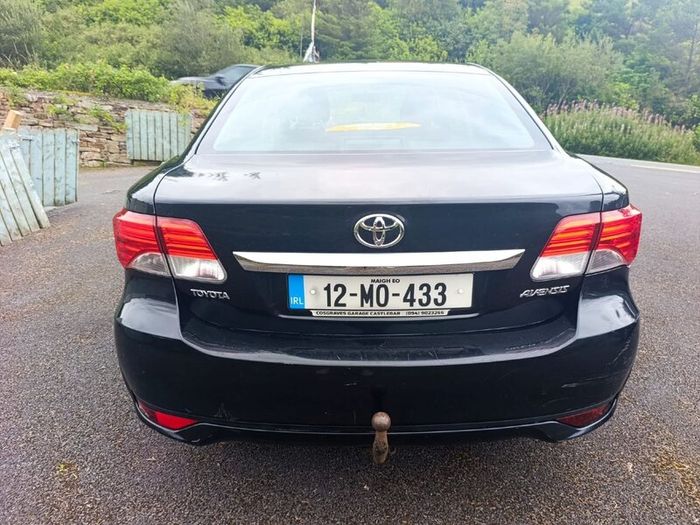 Toyota Avensis 2012