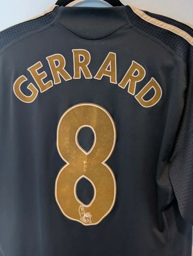 Liverpool Football Shirt | 2009/10 | Adidas | Medium | Gerrard