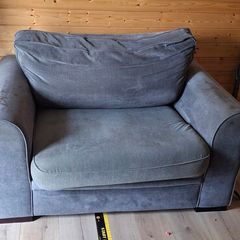 Free cuddler Chair