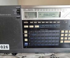 Sony ICF-2001D World Band Radio Tuner Receiver FM LW MW SW, working good.