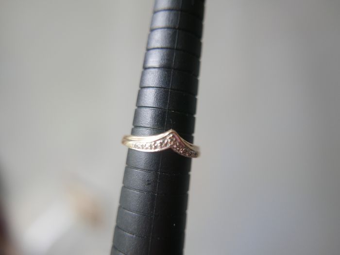 Vintage 9c Gold 375 Diamond Chevron Ring 1,5g