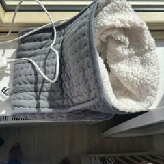 Very good condition Electric Leg Warmer