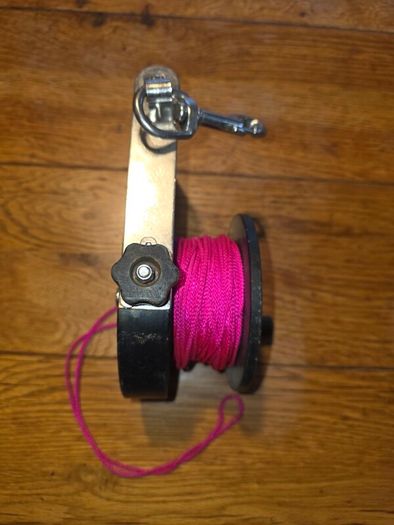 Custom divers 70m ratchet reel.
