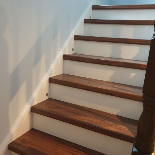 Laminate floor flooring  service