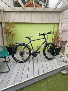 Ridgeback Expedition Road Bike and accessories